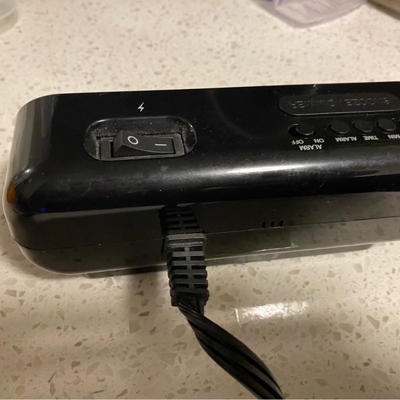 SHARP Digital Alarm Clock with USB 2 amp Port and 2 AC Outlets - Model: SPC137 - Picture 9 of 15